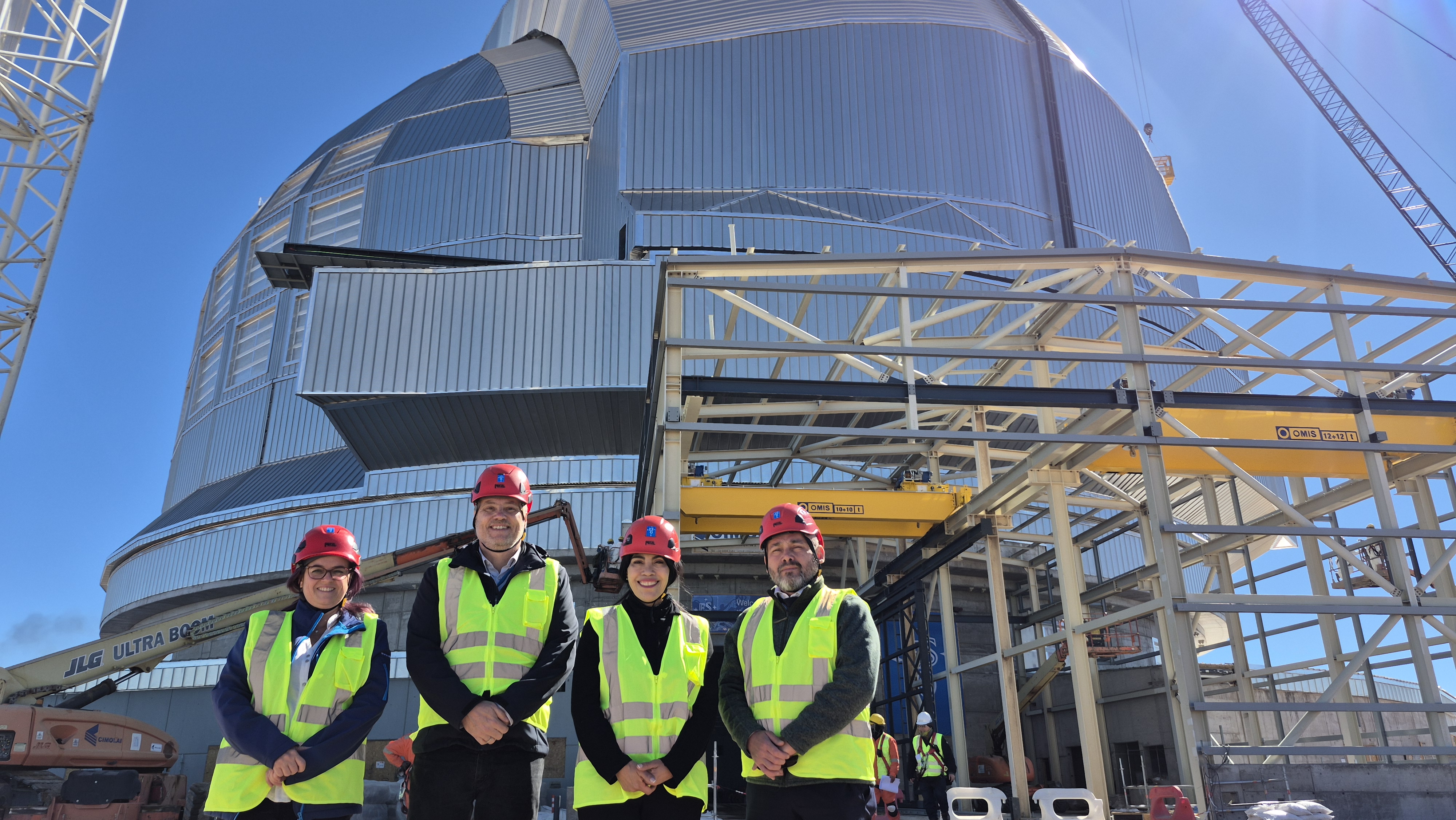 Ministra de Ciencia, Tecnología, Conocimiento e Innovación destaca nueva etapa de colaboración con ESO durante visita a Paranal y al ELT