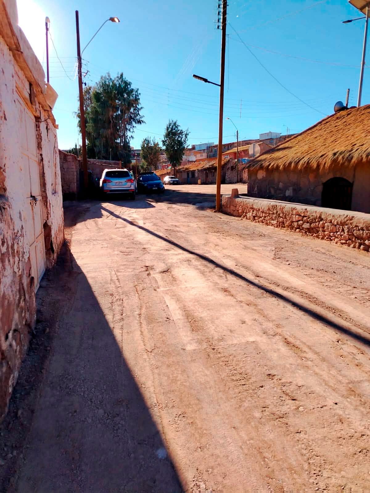 Codelco movilizó maquinaria pesada para recuperar caminos previo a la fiesta de Ayquina - imagen 3